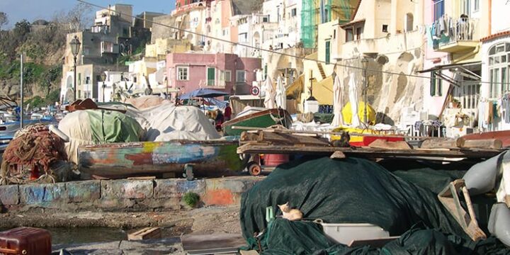 Corricella-hamnen-Procida